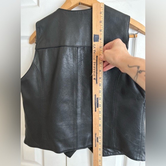 Leather vest - Picture 6 of 11